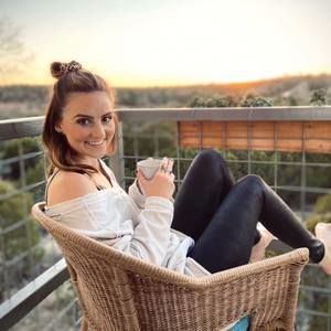 Meet your Posher, Ali